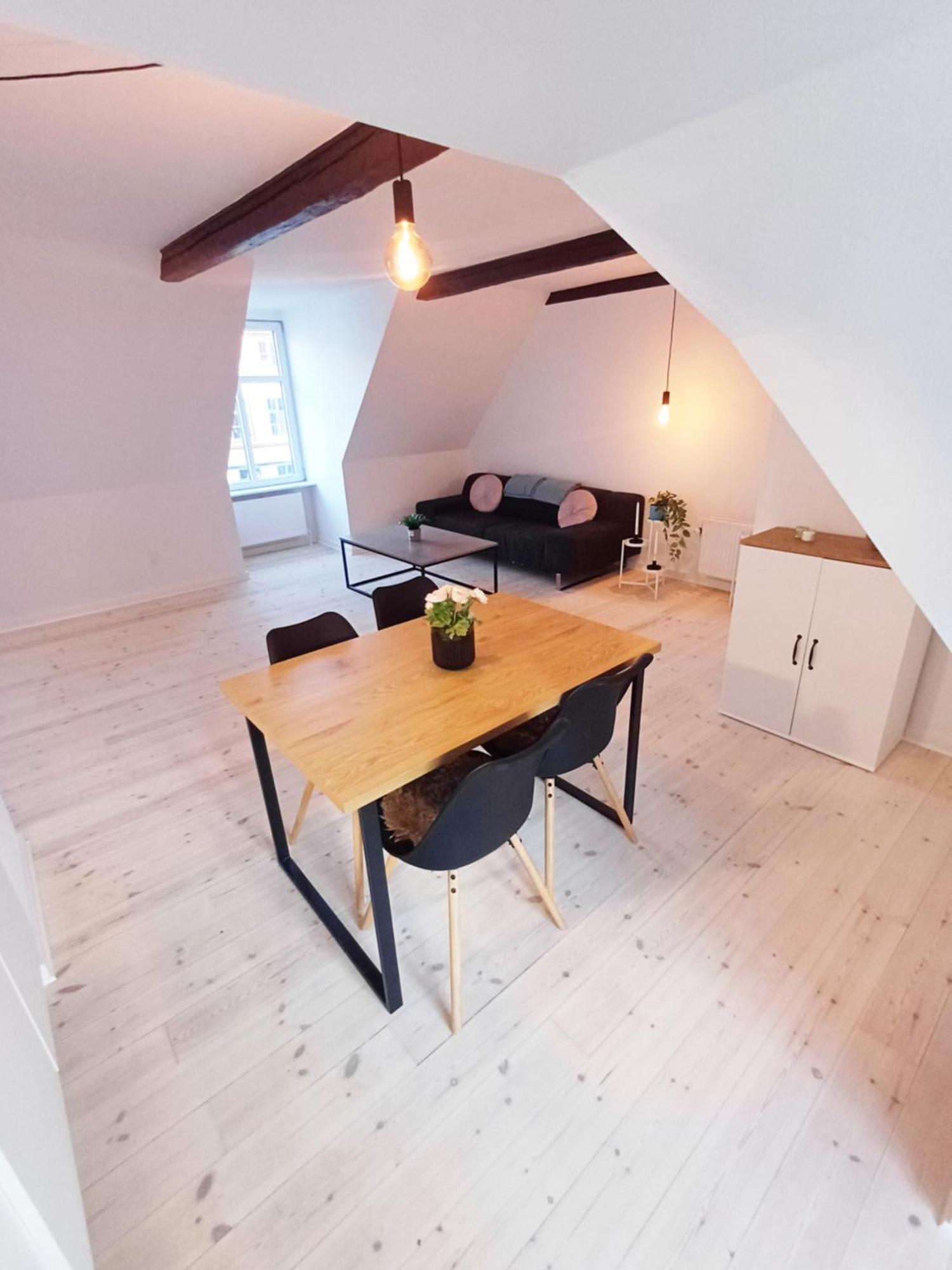Large Double Room In The Center Of City Randers Bagian luar foto