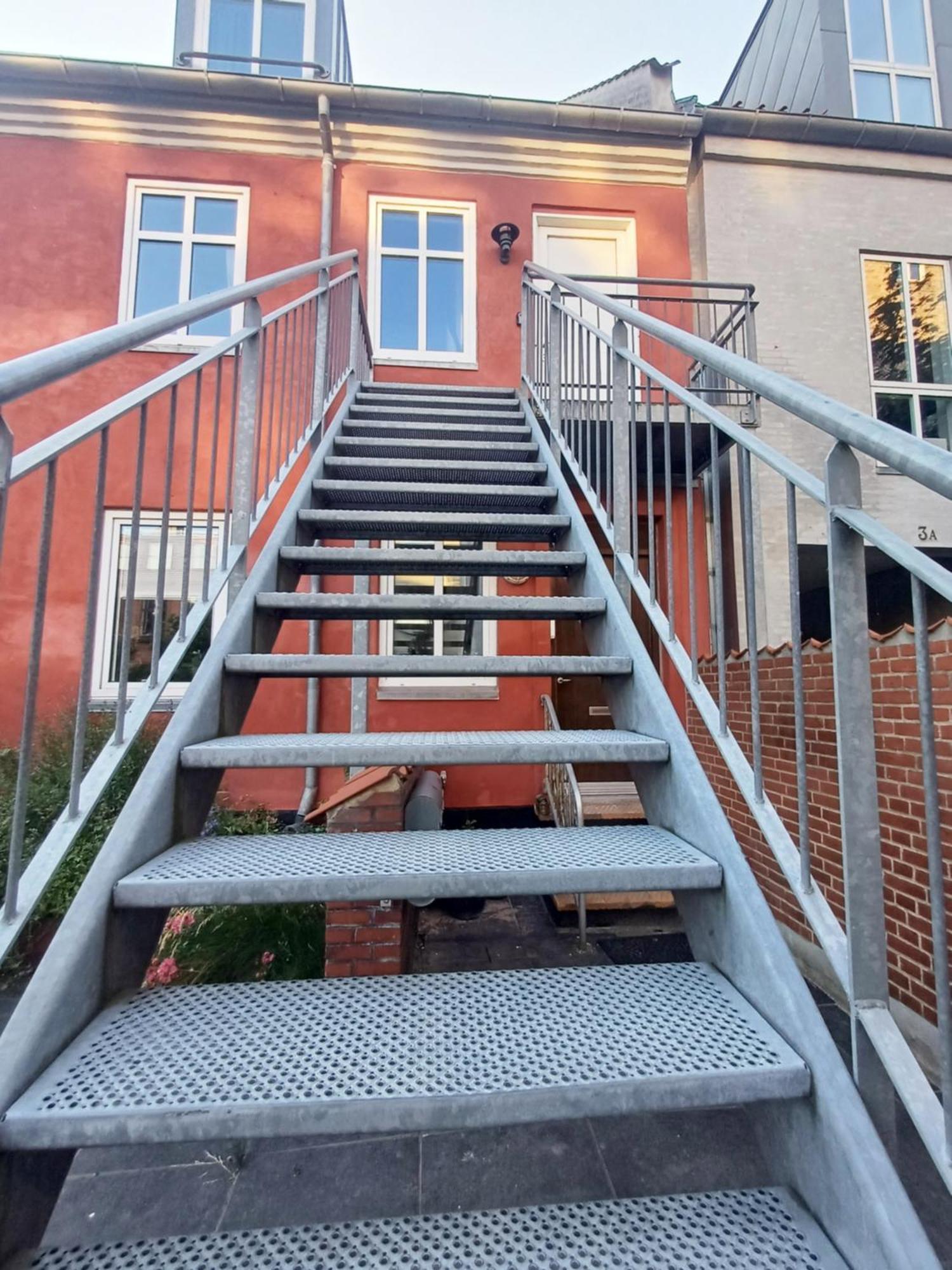 Large Double Room In The Center Of City Randers Bagian luar foto